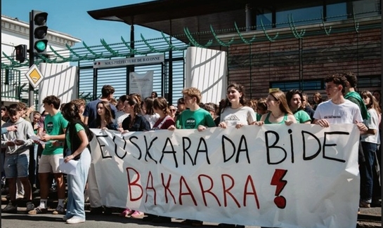 Euskara da bide bakarra